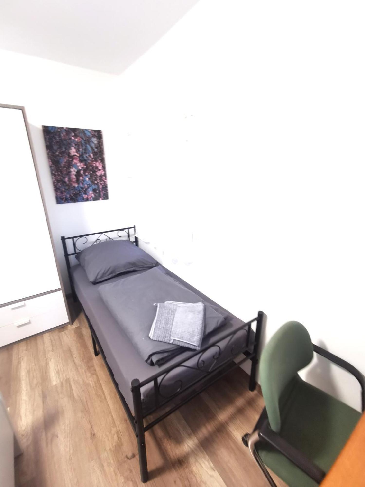 Appartement Monteur-haus Grueber Marzan, Hellersdorf, Lichtenberg *